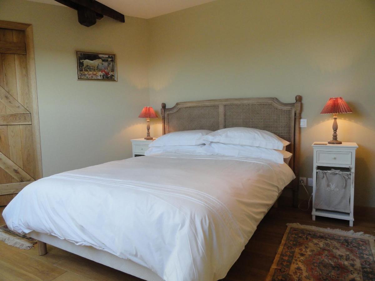 Longere Ville Voisin - Chambre D'Hote Augan Eksteriør billede