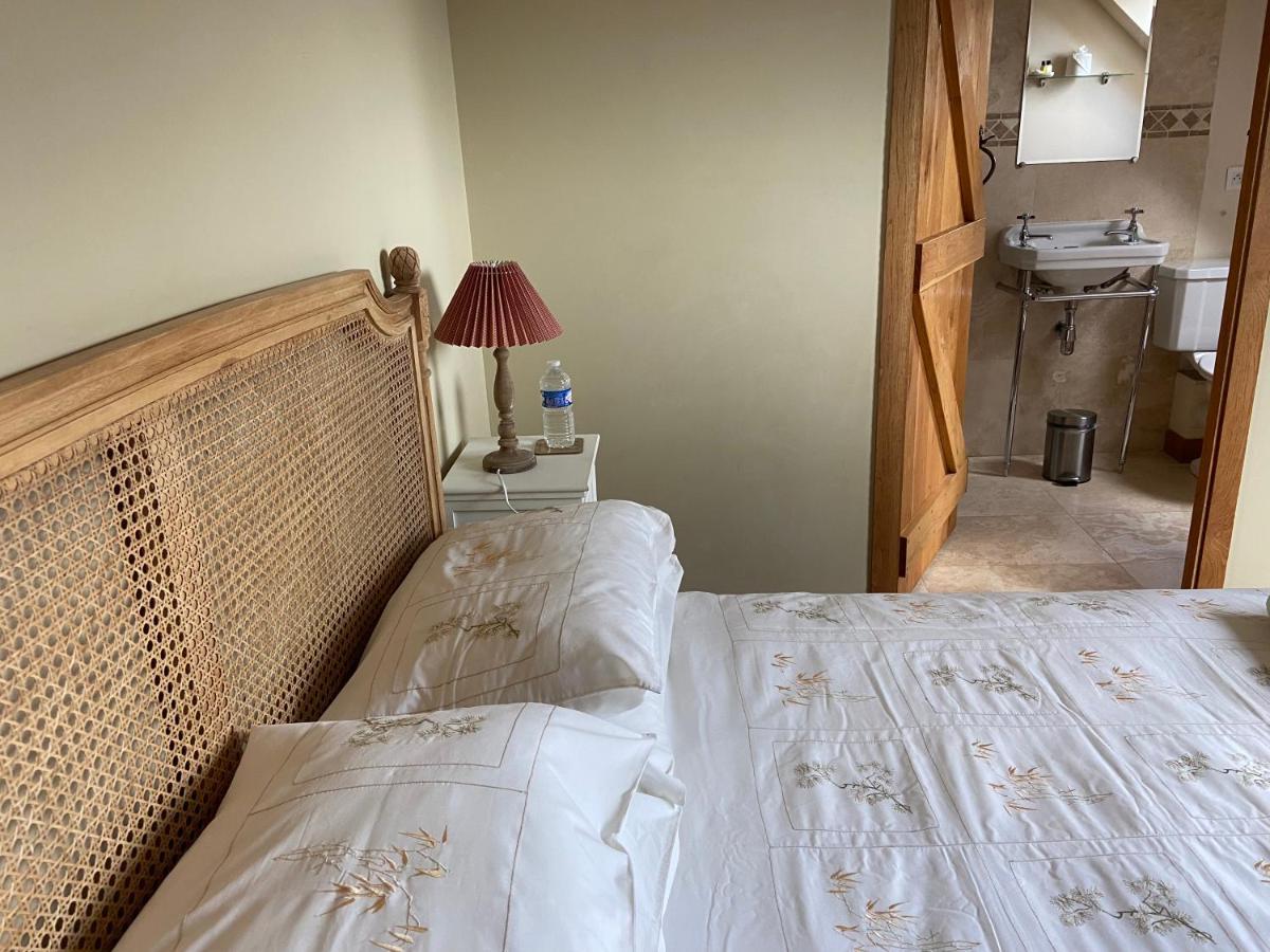 Longere Ville Voisin - Chambre D'Hote Augan Eksteriør billede