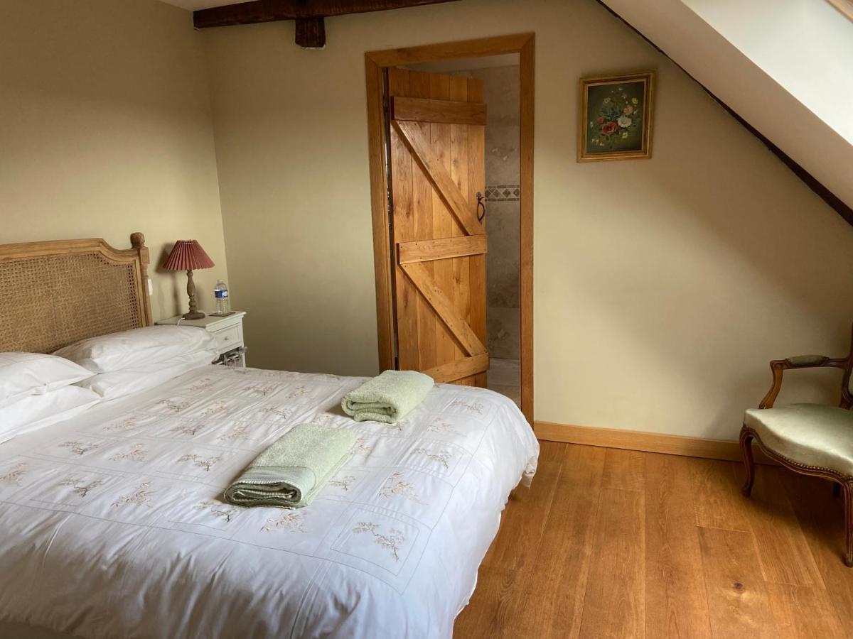 Longere Ville Voisin - Chambre D'Hote Augan Eksteriør billede