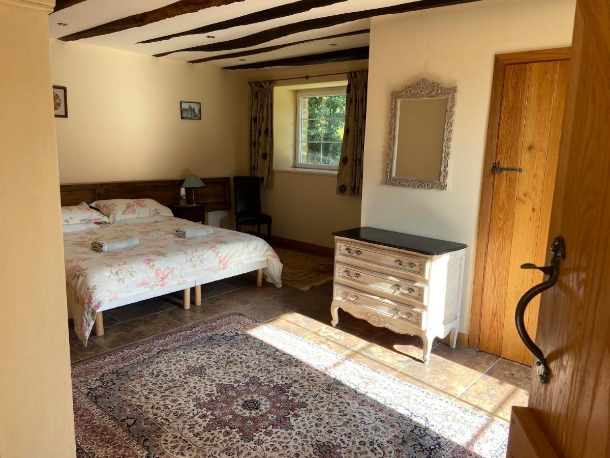 Longere Ville Voisin - Chambre D'Hote Augan Eksteriør billede